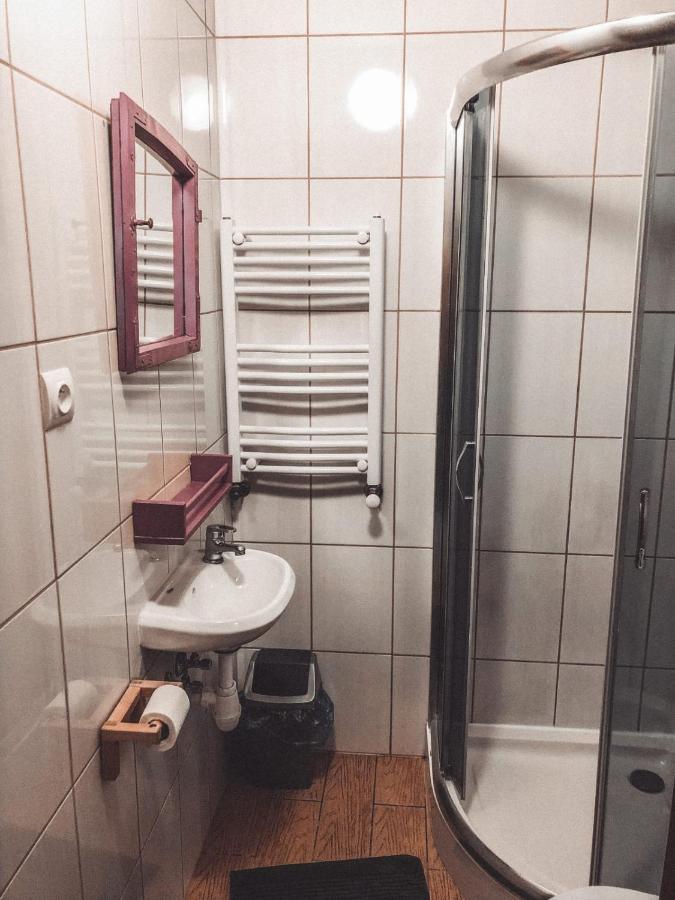 Chata Starych Znajomych Sanok Eksteriør billede